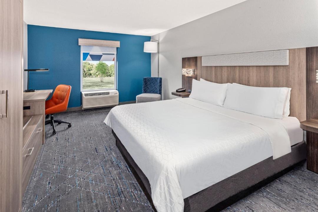 Photo of Bedroom in Algonquin