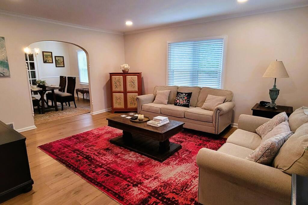 Photo of Livingroom in Rockford