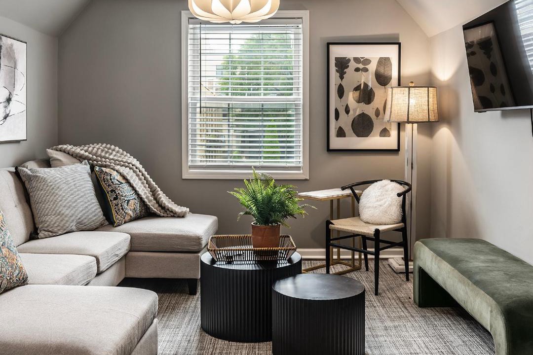 Photo of Livingroom in West Town