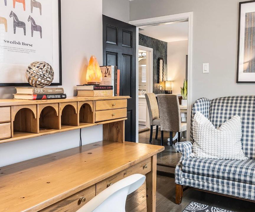 Photo of Livingroom in West Town