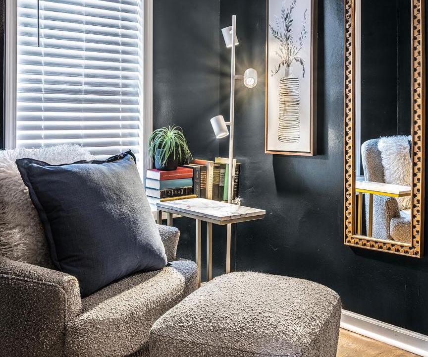 Photo of Livingroom in West Town