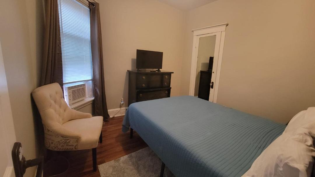 Photo of Bedroom in Woodlawn