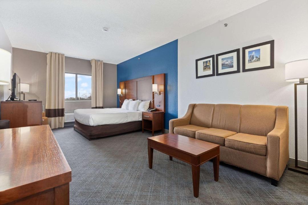 Photo of Bedroom in Lombard