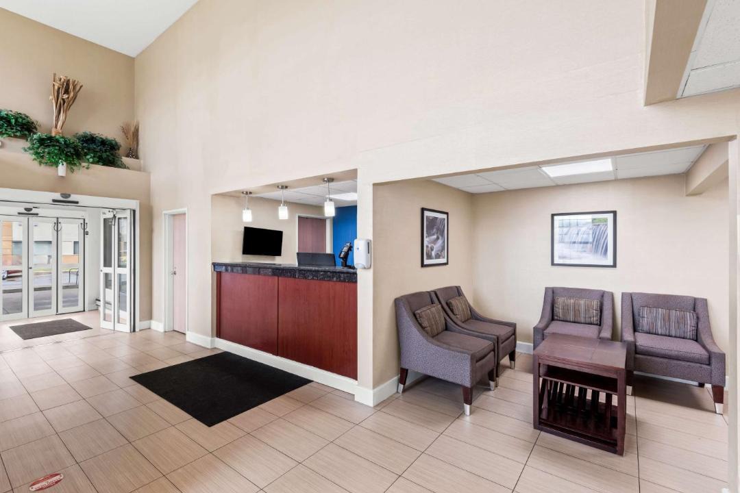Photo of Livingroom in Quad Cities