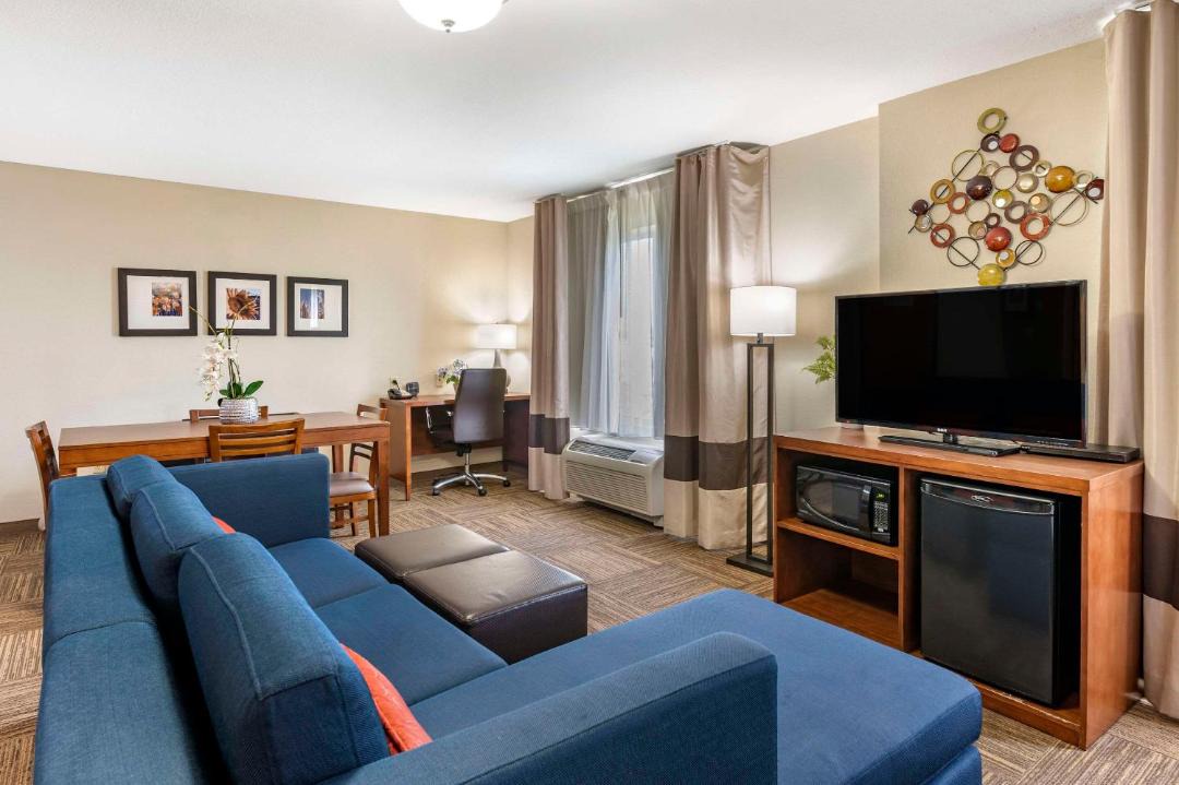 Photo of Livingroom in Urbana