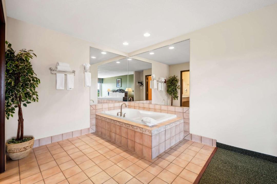 Photo of Bathroom in Annawan