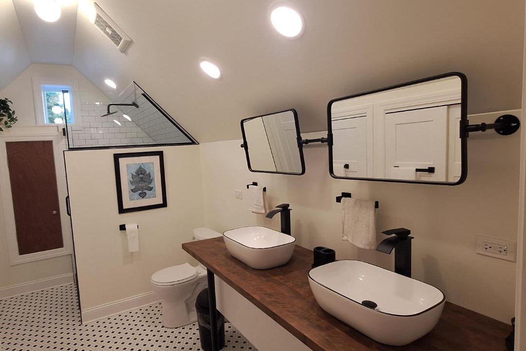 Photo of Bathroom in Oak Park