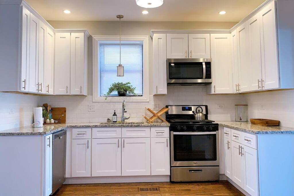 Photo of Kitchen in Greater Grand Crossing