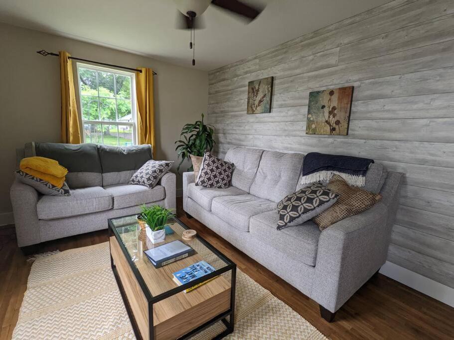 Photo of Livingroom in Springfield