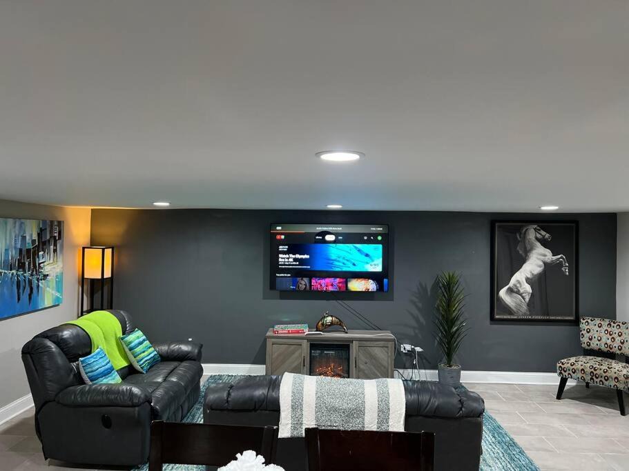 Photo of Livingroom in Hickory Hills