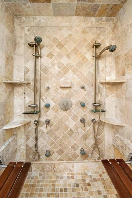 Photo of Bathroom in Roscoe Village