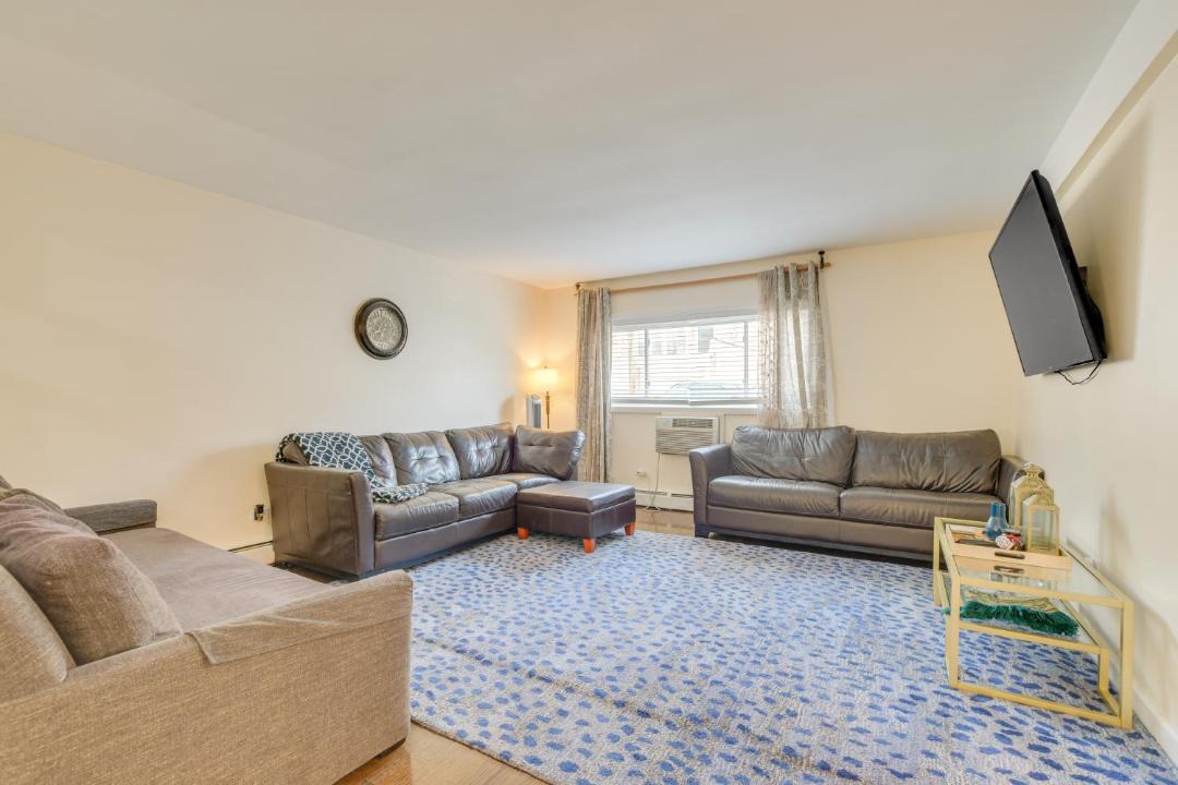 Photo of Livingroom in Skokie