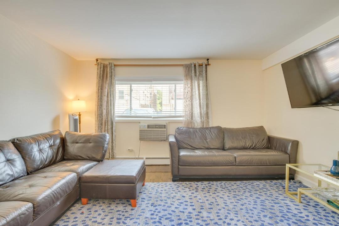 Photo of Livingroom in Skokie