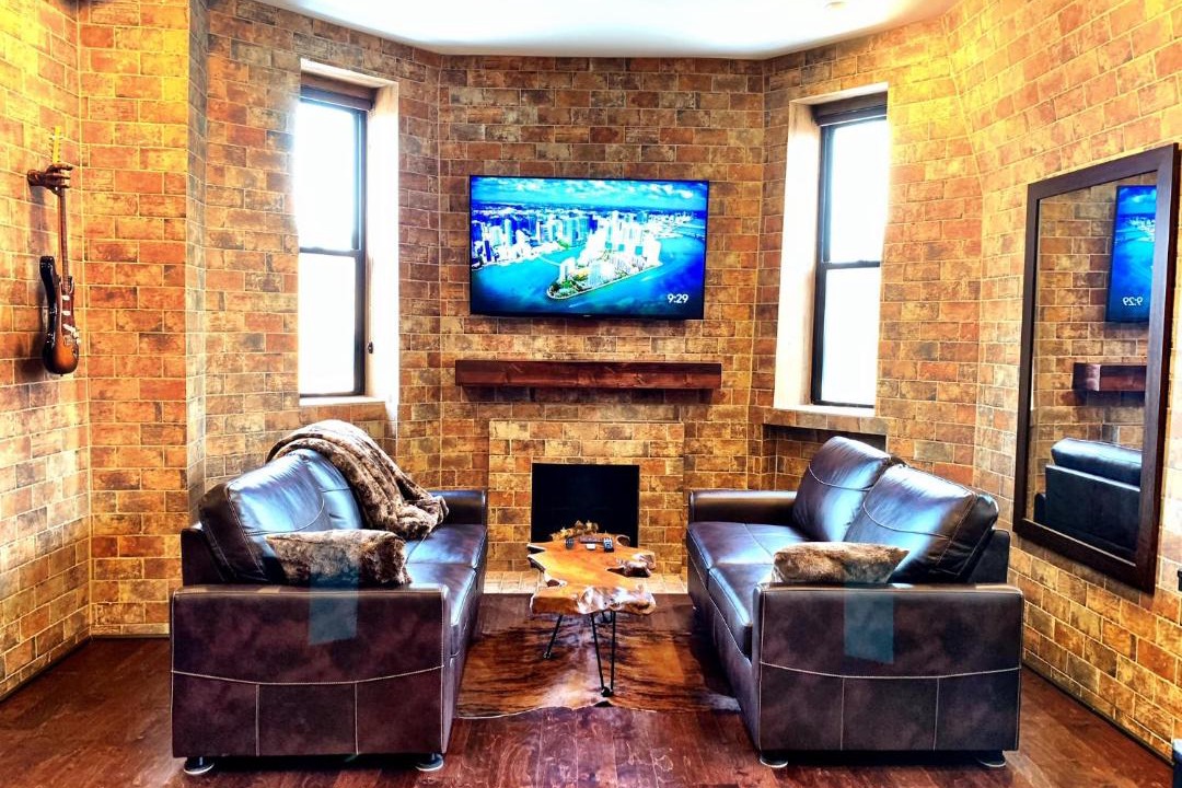 Photo of Livingroom in Old Town Triangle