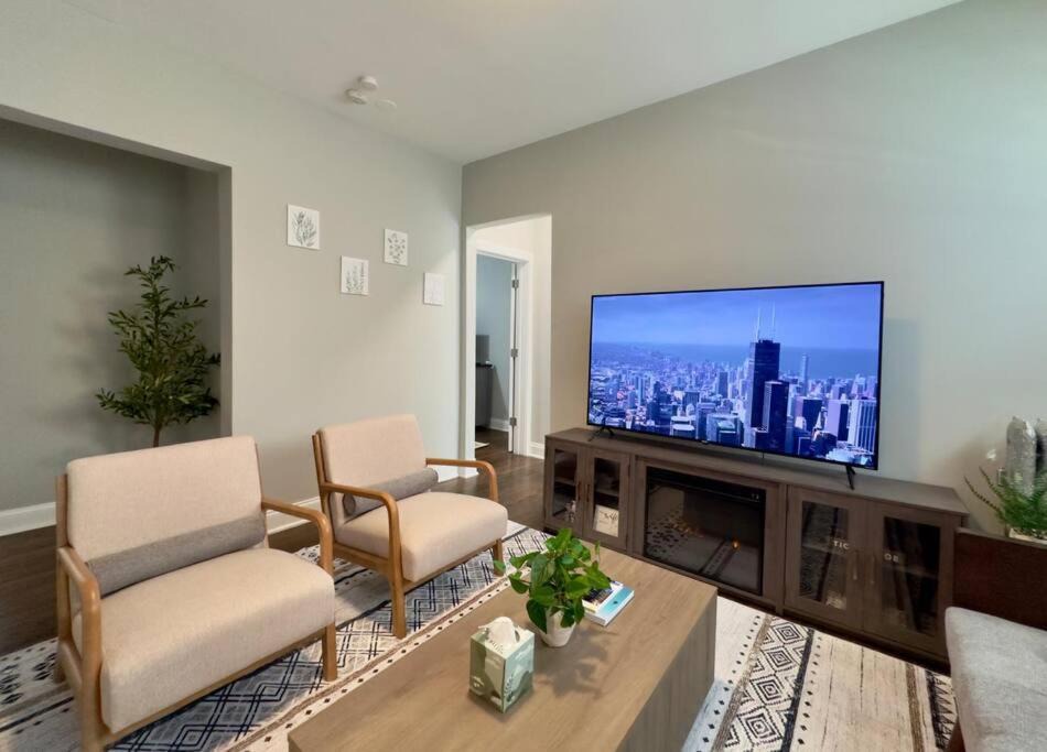 Photo of Livingroom in Albany Park