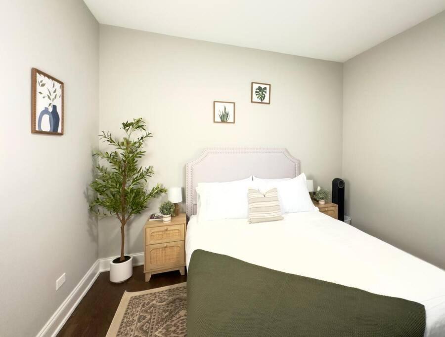 Photo of Bedroom in Albany Park