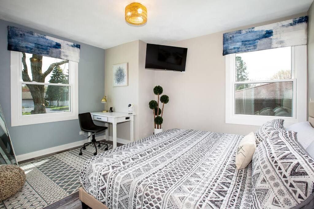 Photo of Bedroom in Winthrop Harbor