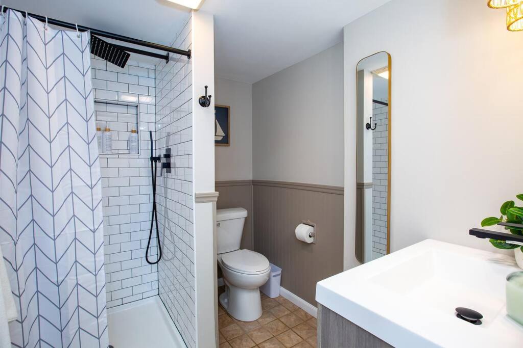 Photo of Bathroom in Winthrop Harbor