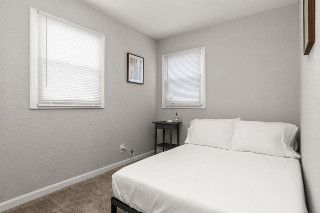 Photo of Bedroom in Peoria Heights