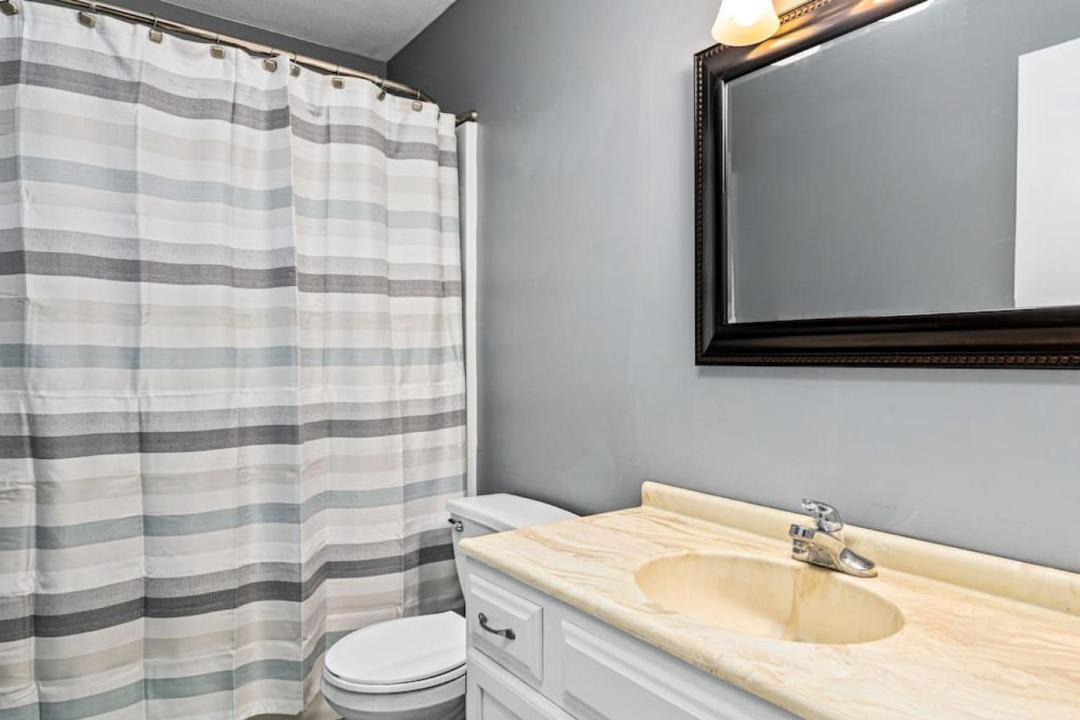 Photo of Bathroom in Sunnyland
