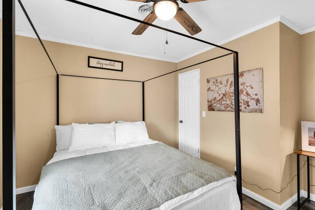 Photo of Bedroom in Rantoul