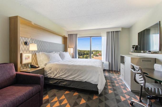 Photo of Bedroom in Village of Lakewood