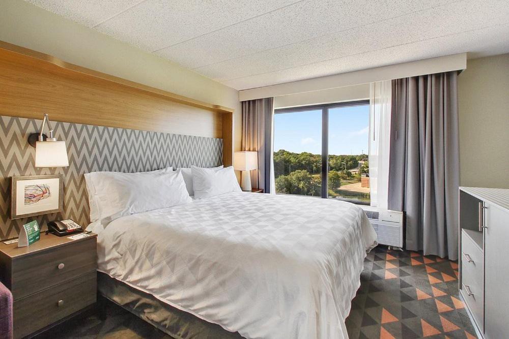 Photo of Bedroom in Village of Lakewood