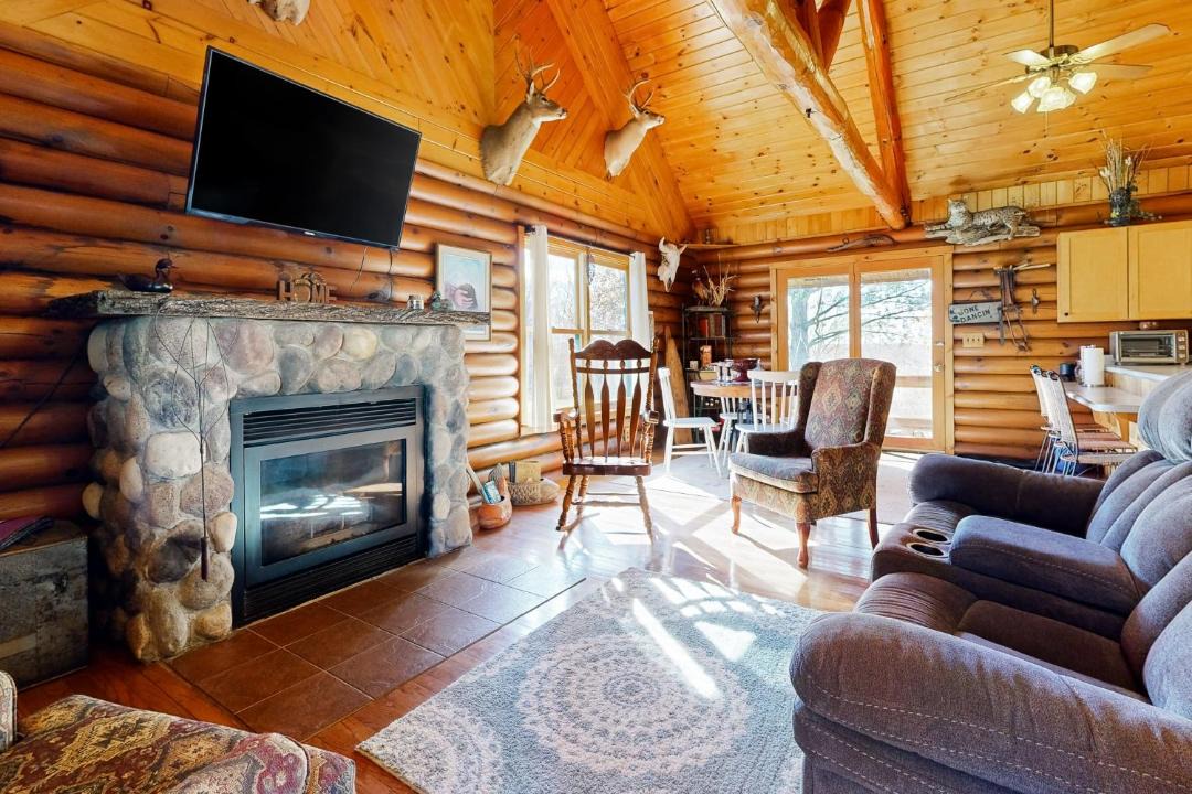 Photo of Livingroom in Buffalo Prairie