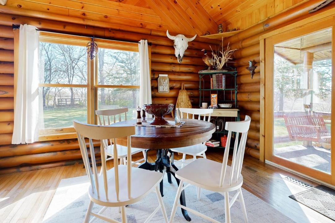 Photo of Livingroom in Buffalo Prairie