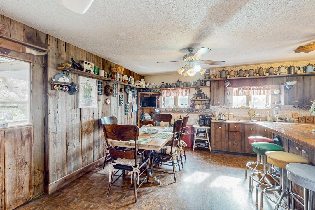 Photo of Livingroom in Lowder