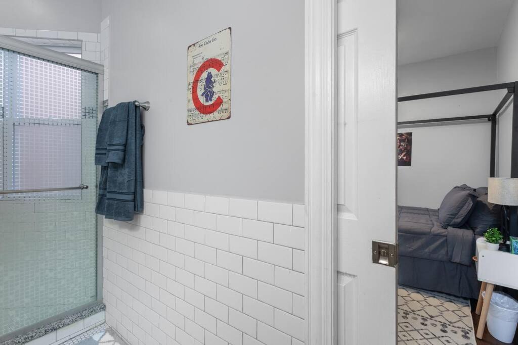 Photo of Bathroom in Wrigleyville