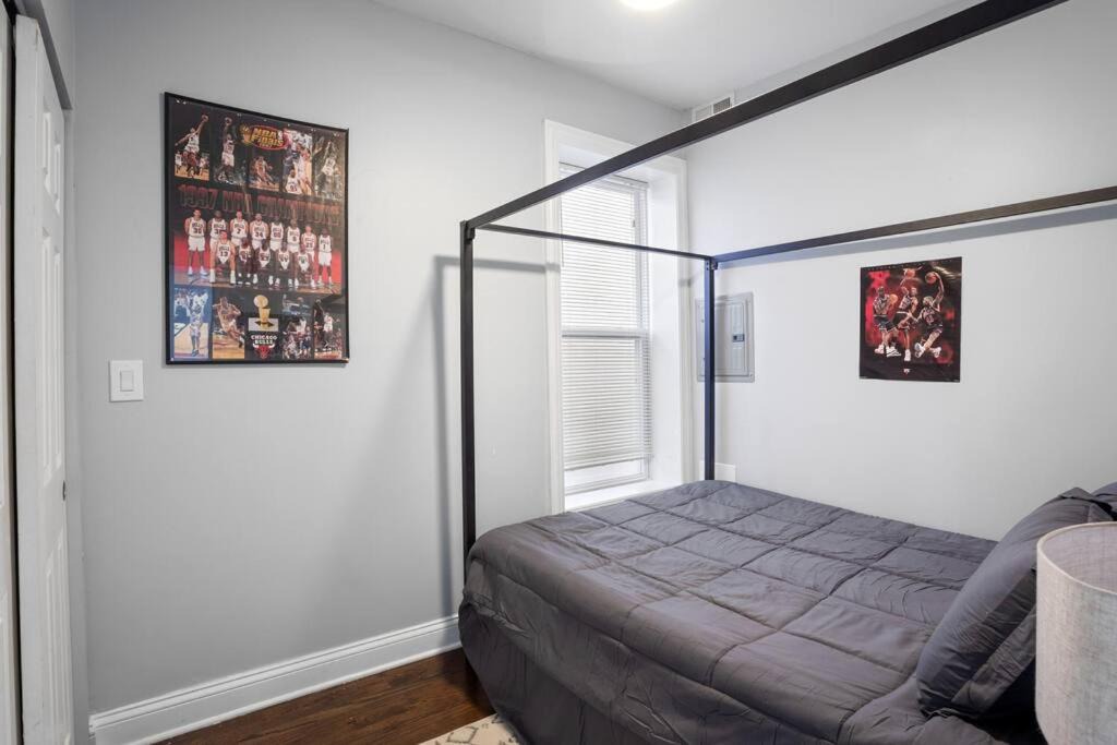 Photo of Bedroom in Wrigleyville