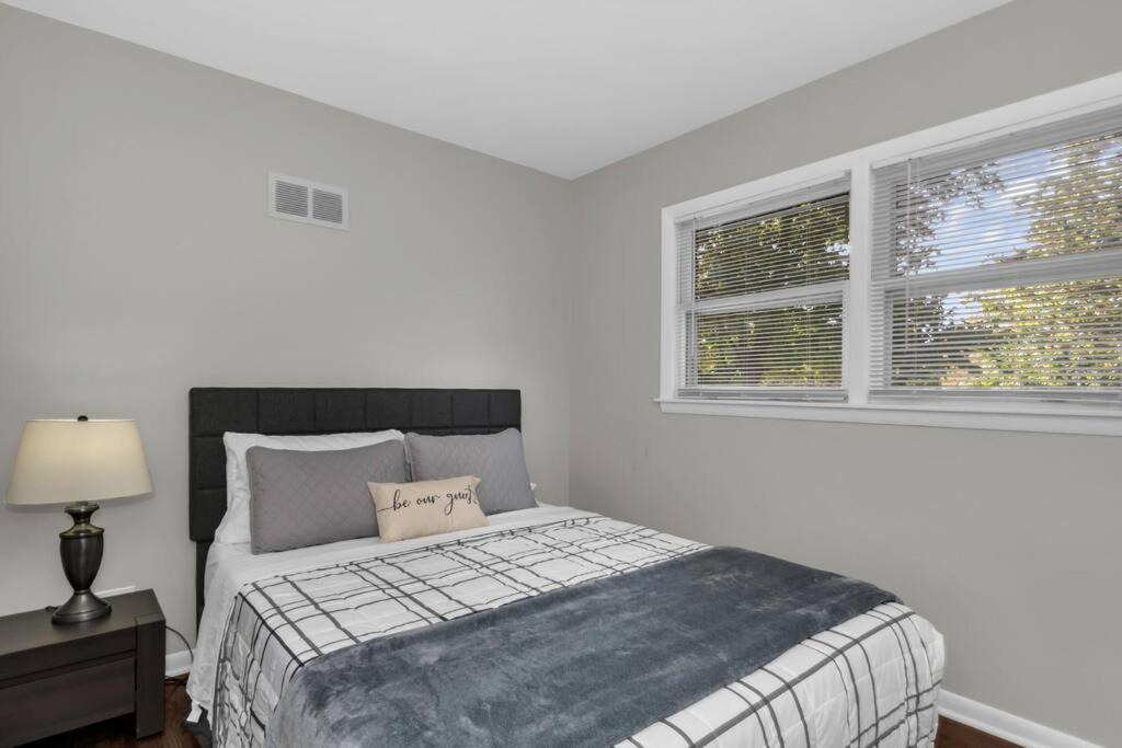 Photo of Bedroom in Schaumburg