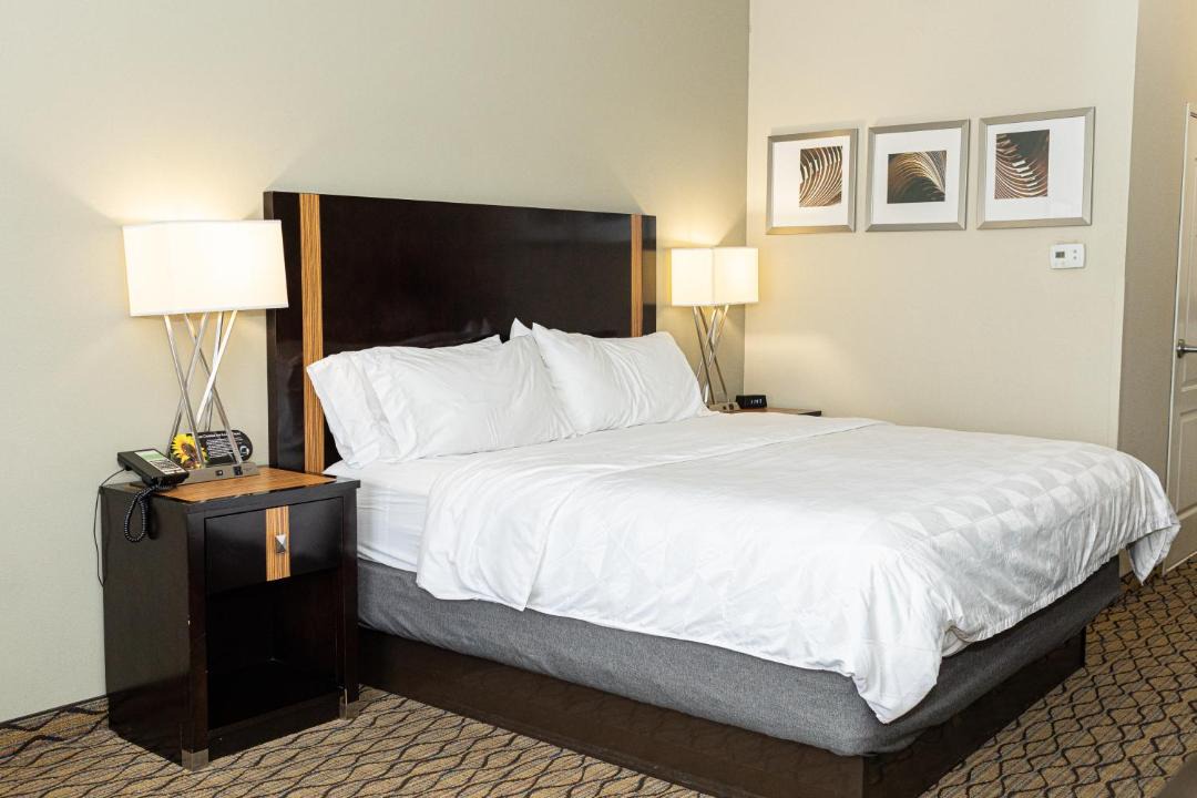 Photo of Bedroom in Effingham