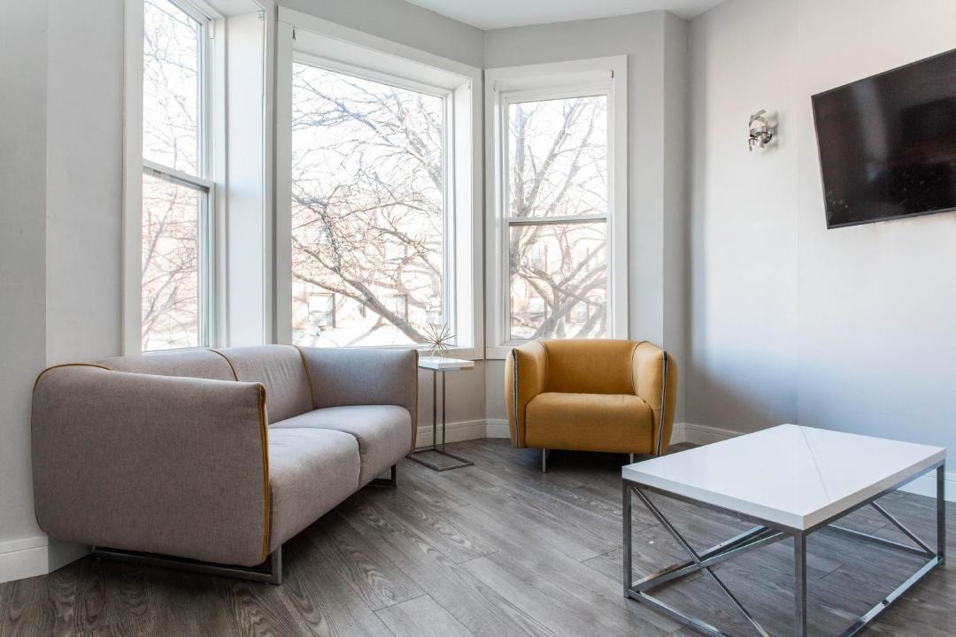 Photo of Livingroom in Lakeview