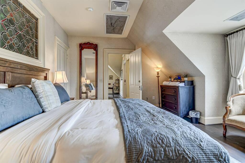 Photo of Bedroom in Springfield