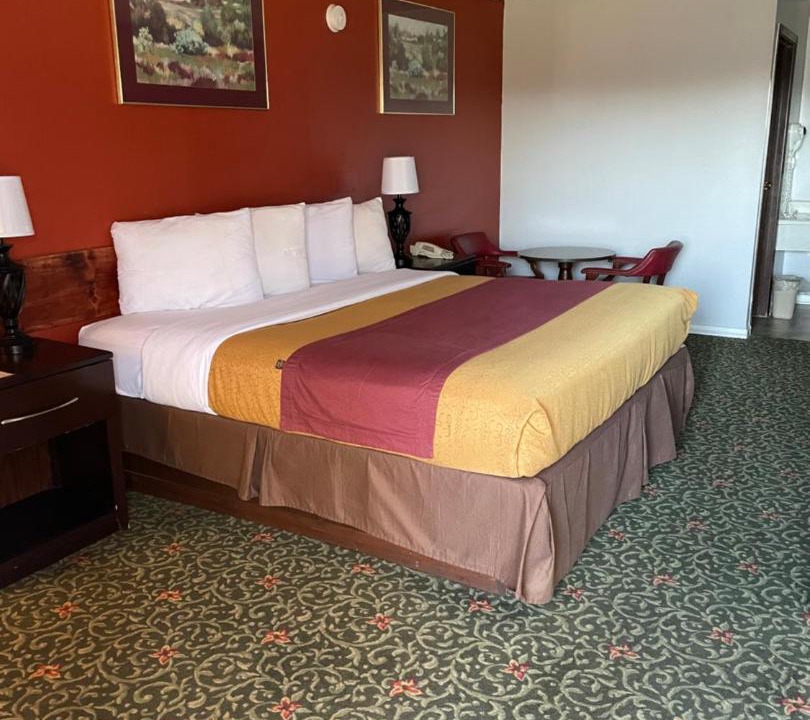 Photo of Bedroom in Greenup