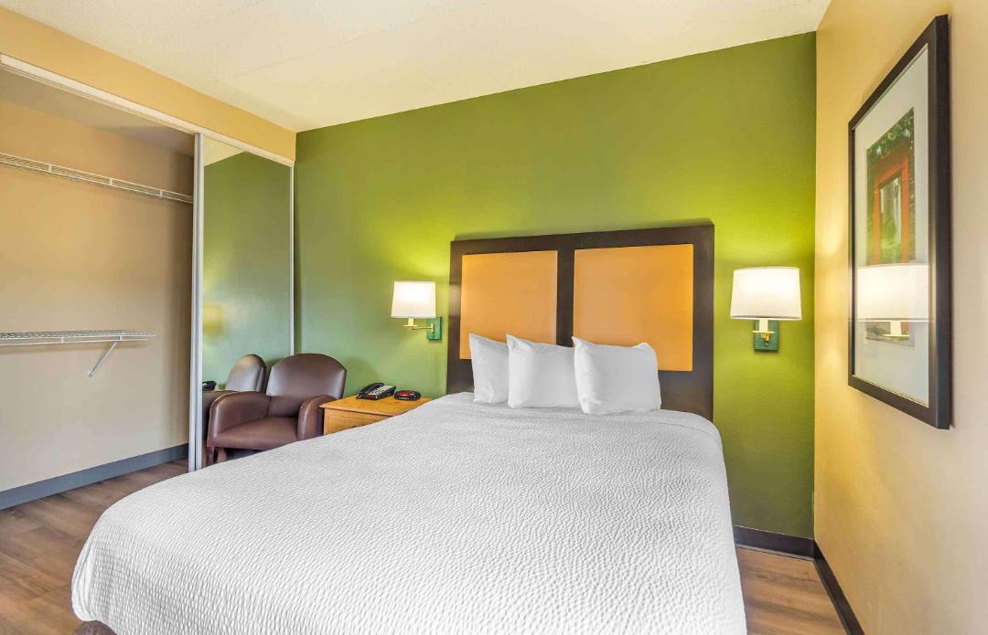 Photo of Bedroom in Lombard