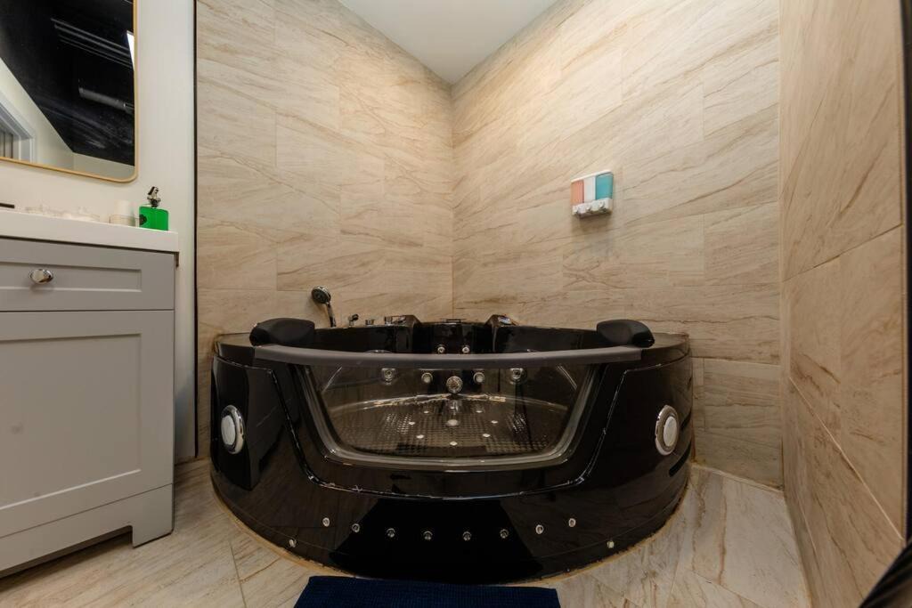 Photo of Bathroom in Near South Side