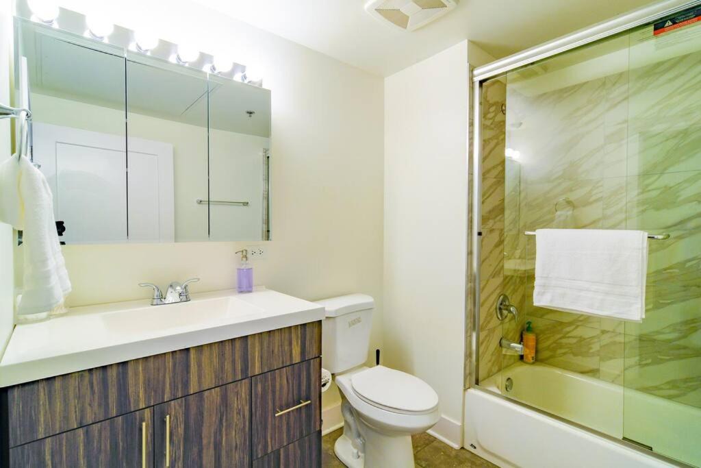 Photo of Bathroom in Near South Side