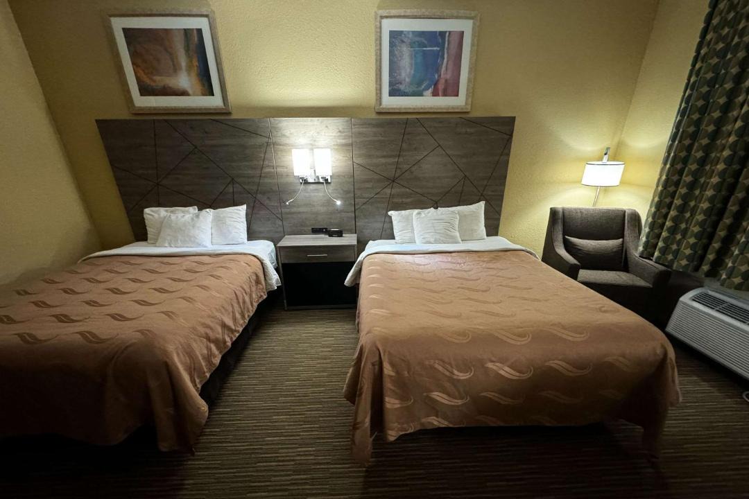 Photo of Bedroom in Forsyth