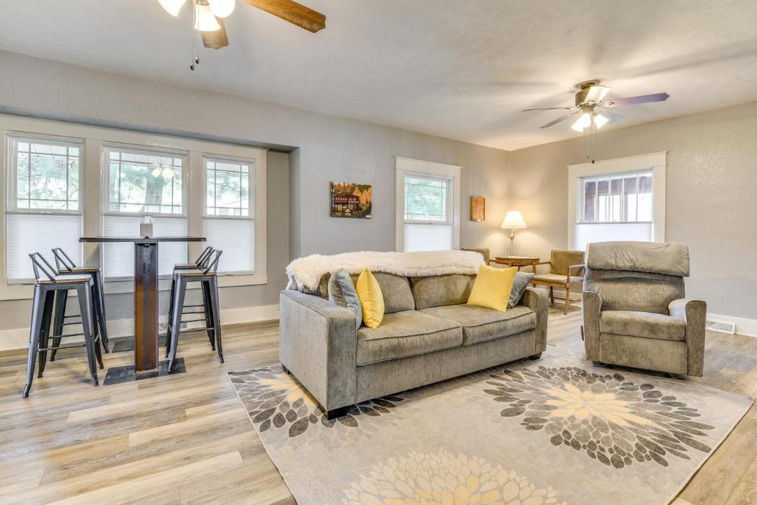 Photo of Livingroom in Anna