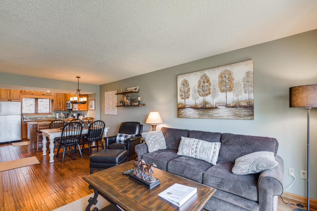 Photo of Livingroom in The Galena Territory