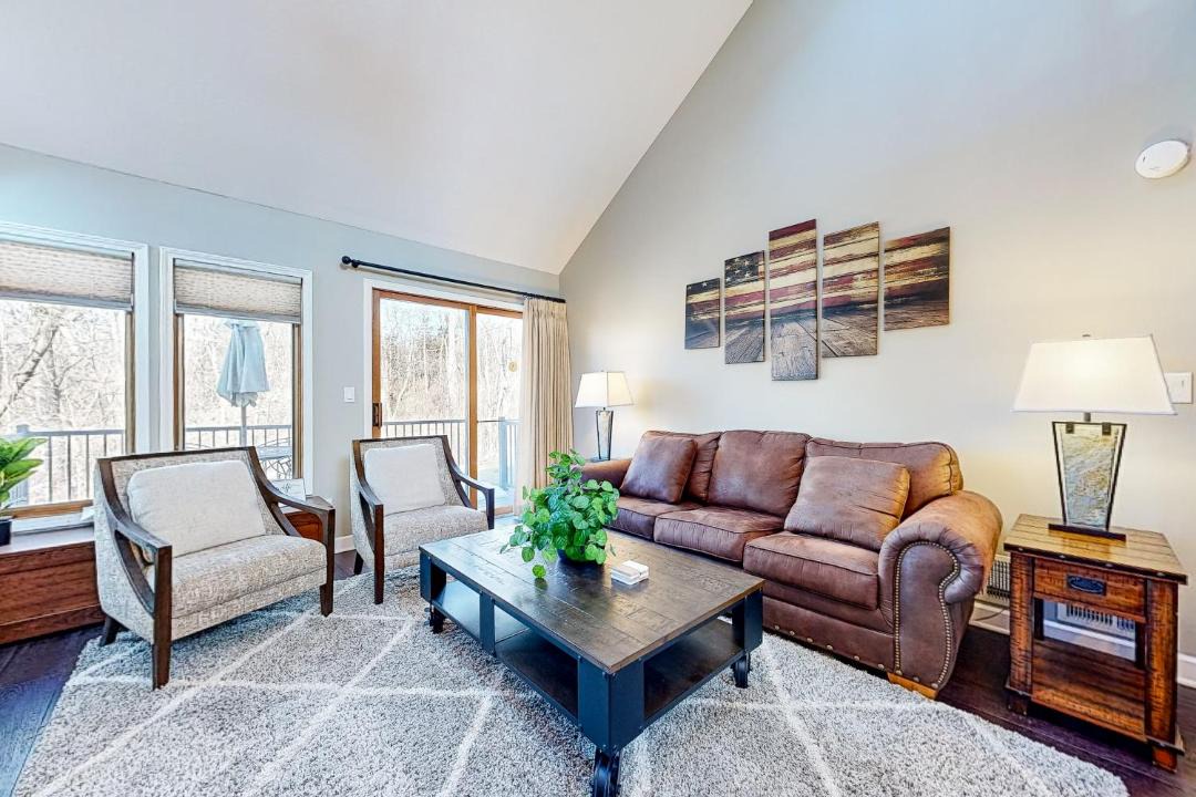 Photo of Livingroom in The Galena Territory