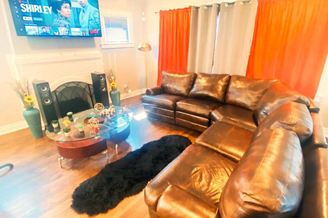 Photo of Livingroom in Roseland