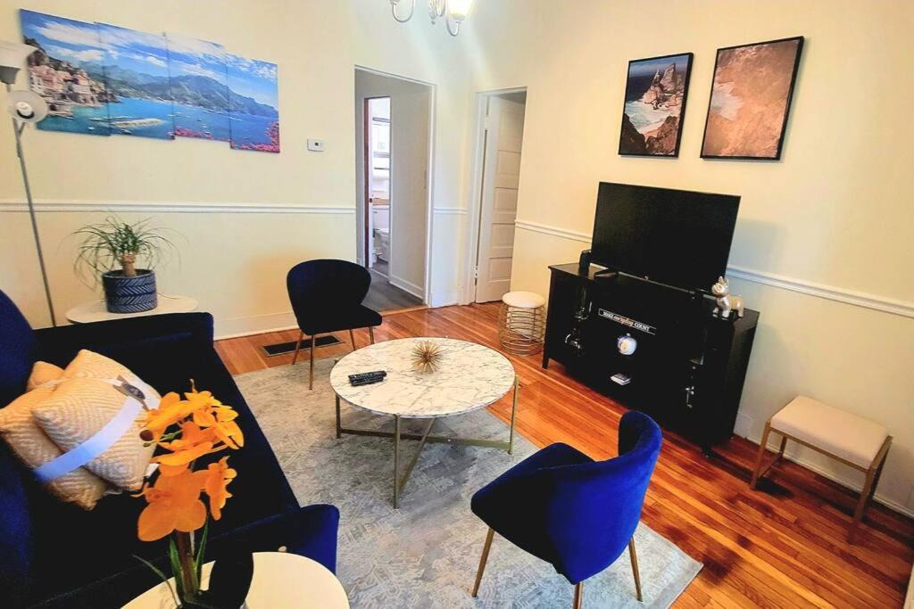 Photo of Livingroom in Woodlawn