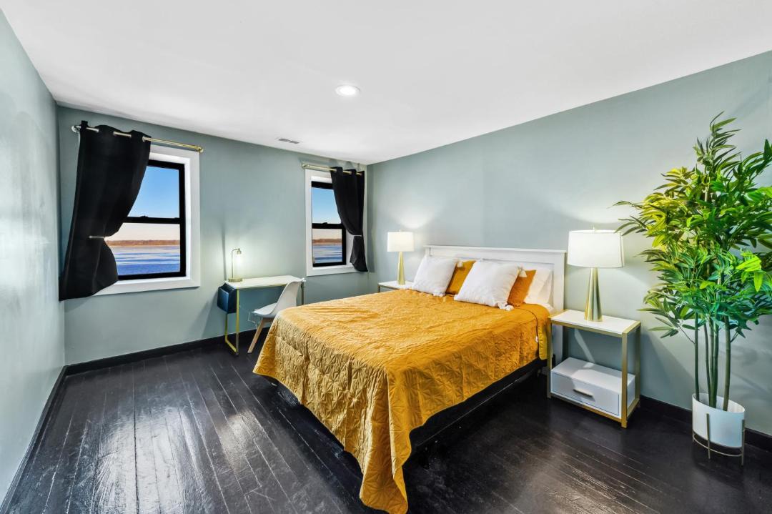 Photo of Bedroom in Fox Lake