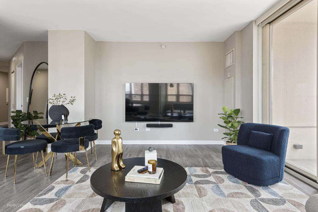 Photo of Livingroom in Rush and Division