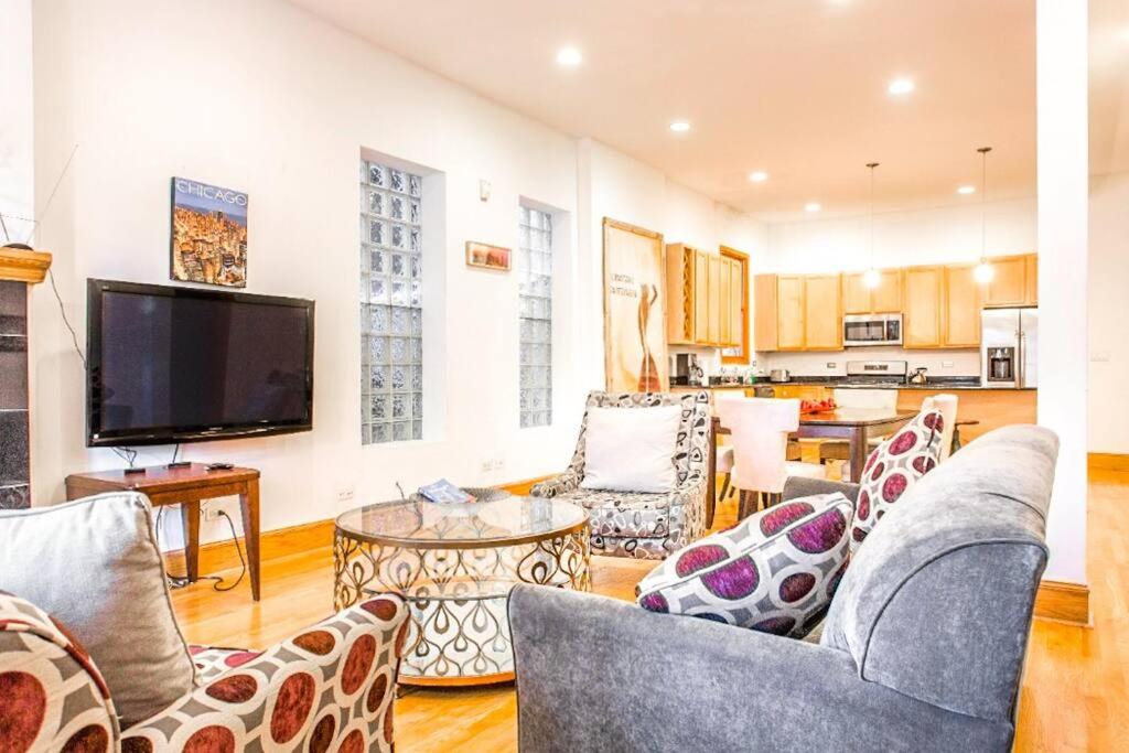 Photo of Livingroom in Wicker Park
