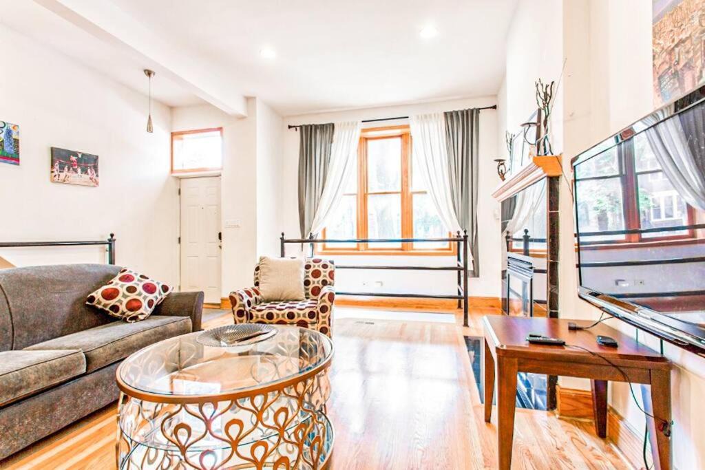Photo of Livingroom in Wicker Park